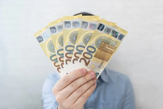 Kredi!te und Investitionen in Immobilien, Industrie und Landwirtschaft   sehr einfache Konditionen f