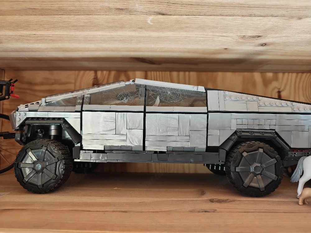 Klemmbaustein Cybertruck