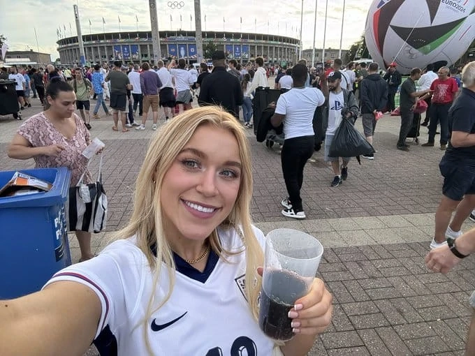 Hallo, ich bin eine unabhängige, schöne und gute Frau. 