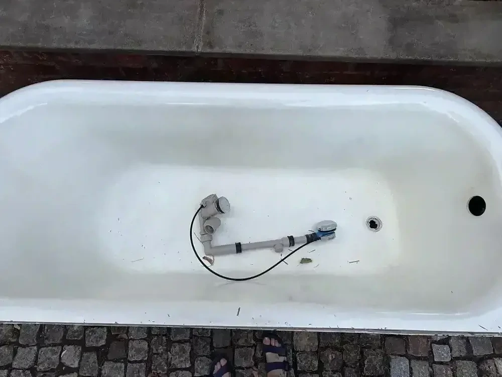 Badewanne aus Gusseisen