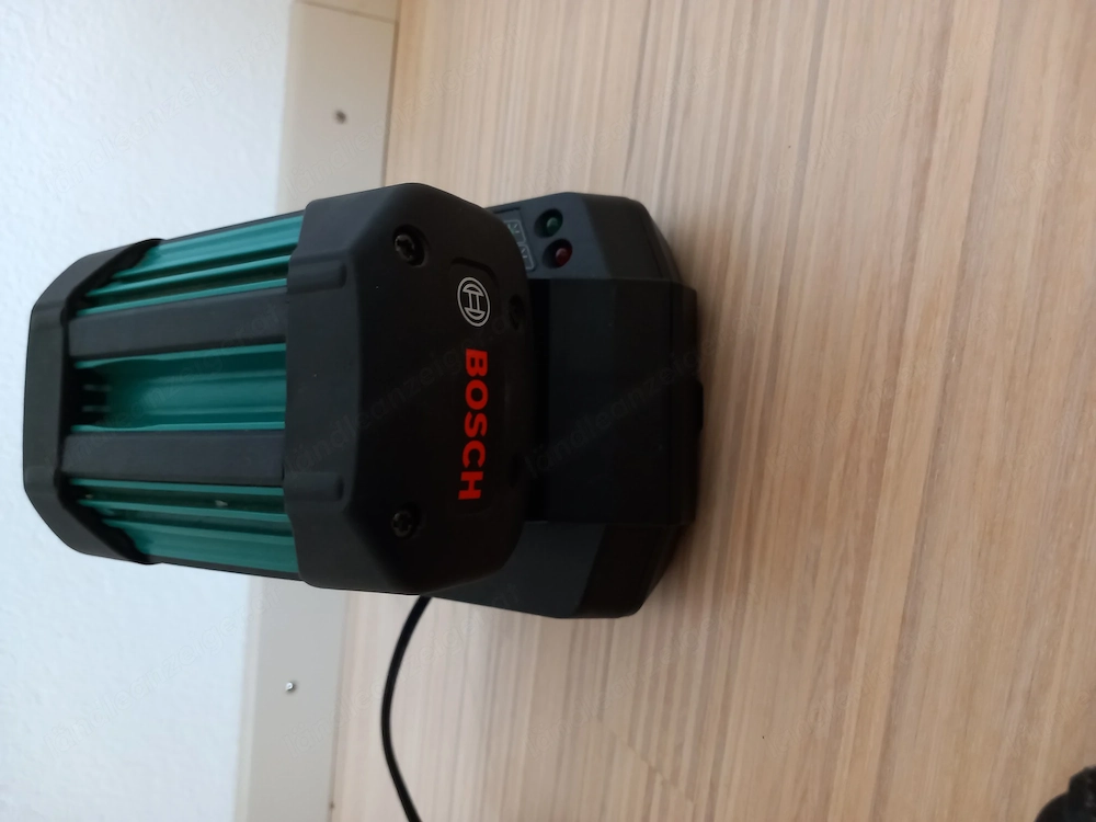 Bosch Akku + Ladegerät für Rasenmäher