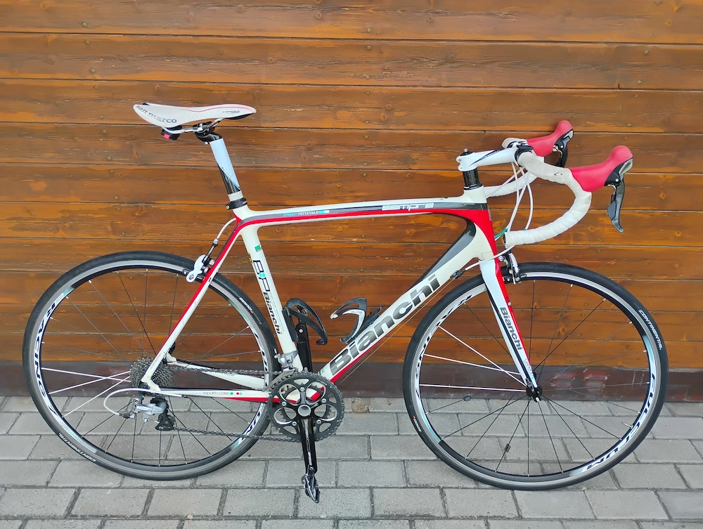 Bianchi Sempre Carbon Rennrad, Gr.59, weiss rot schwar, Shimano Ultegra