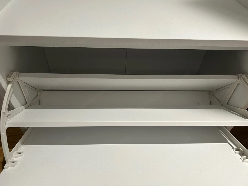 weisser Schuhschrank