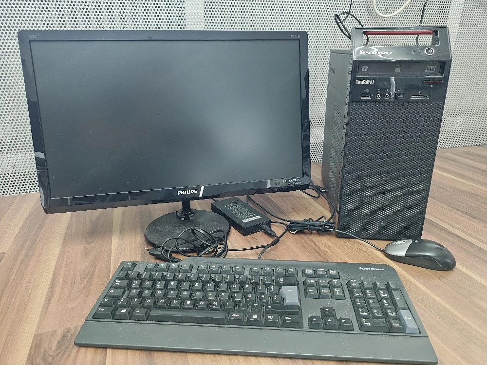 Pc Set. Frisch installiert. Windows 11