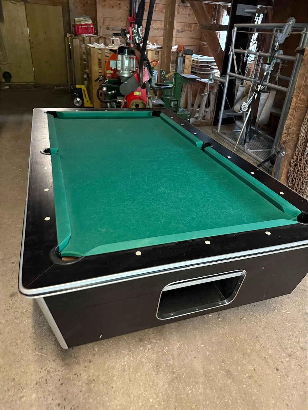 Billiardtisch
