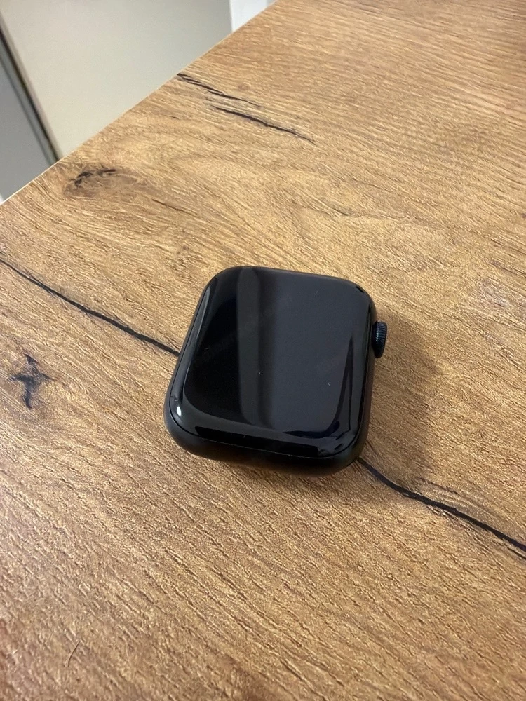 Apple Watch 8 - 45mm GPS