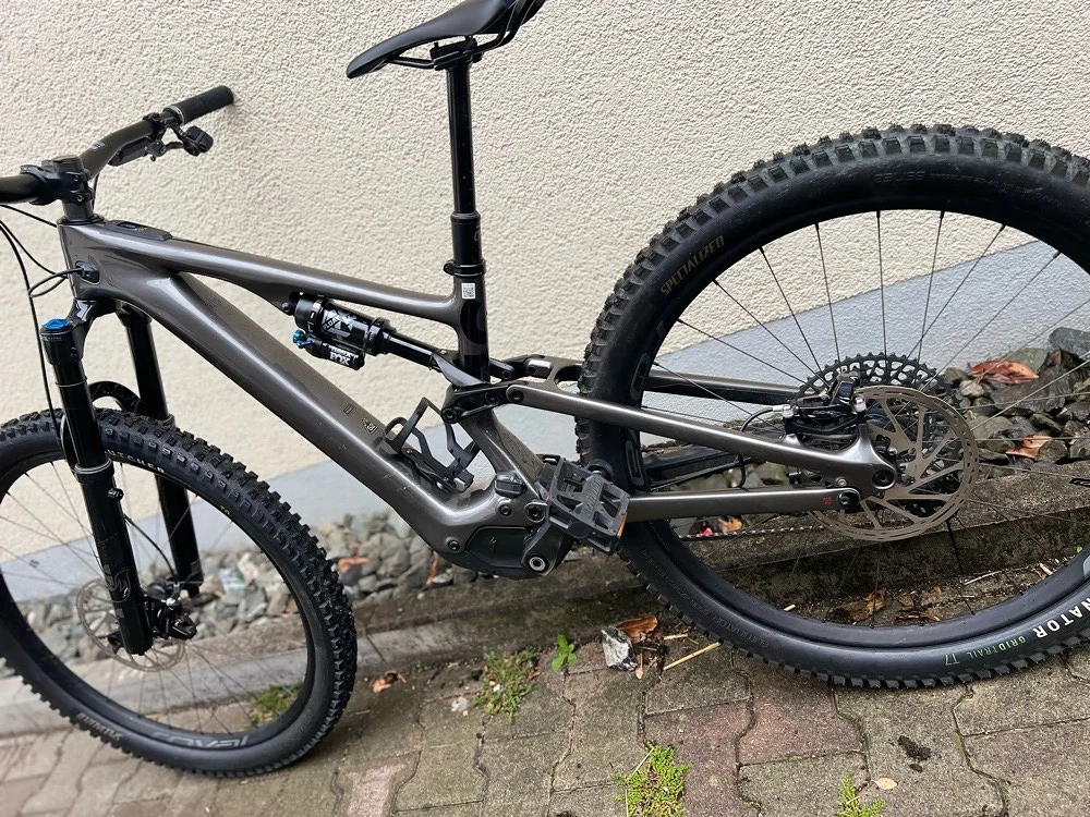 Specialized Turbo Levo E-MTB Carbon Fully.