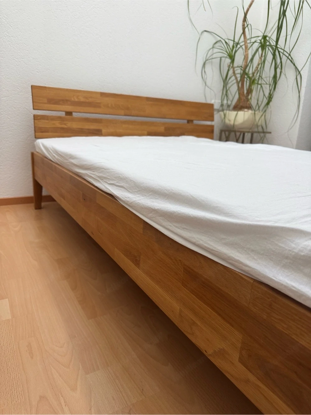 Massivholzbett ca. 140 x 200 cm Liegefläche