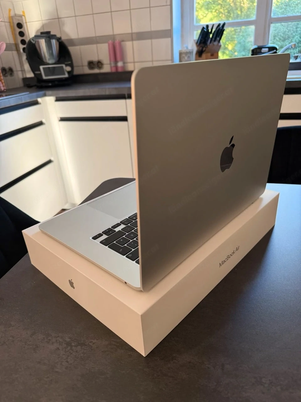 Apple MacBook Air 15,3  M4   16 GB RAM   256 GB SSD 