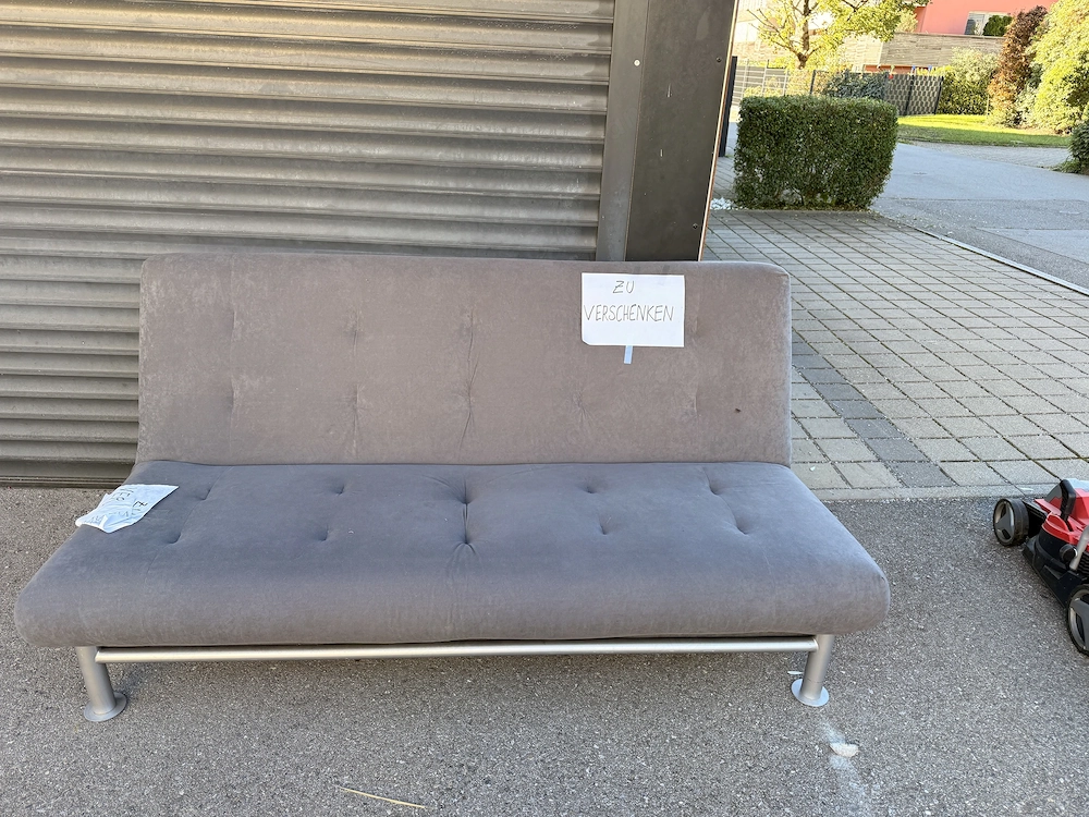 Couch zu verschenken