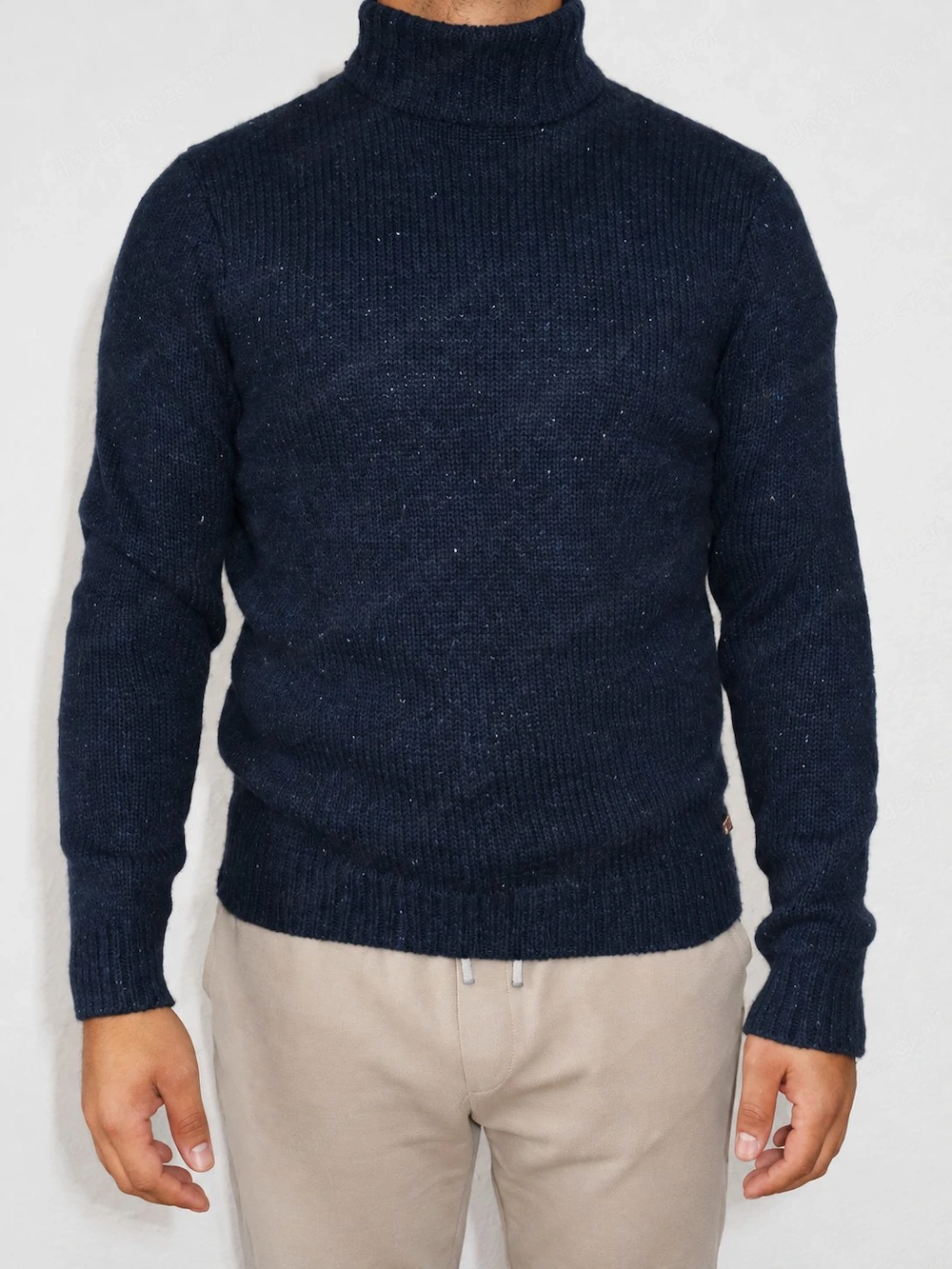 Dunkelblauer Herren Rollkragenpullover Strickpullover