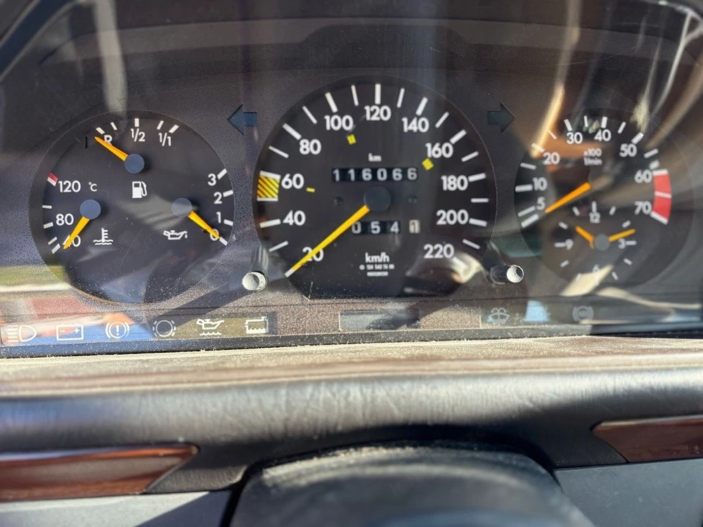 Mercedes benz w124 2.3