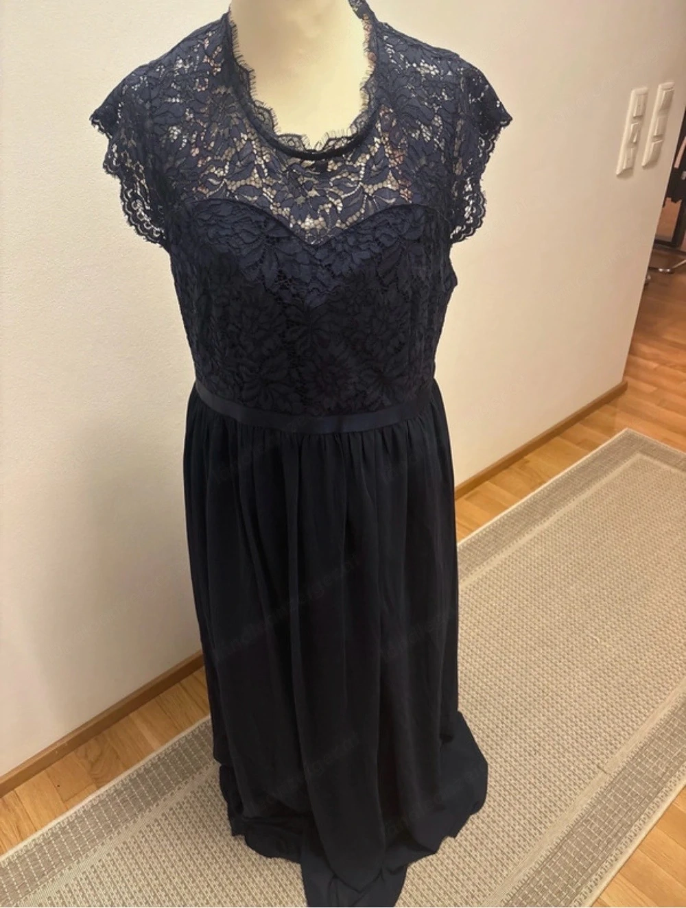 Ballkleid mit Herzausschnitt