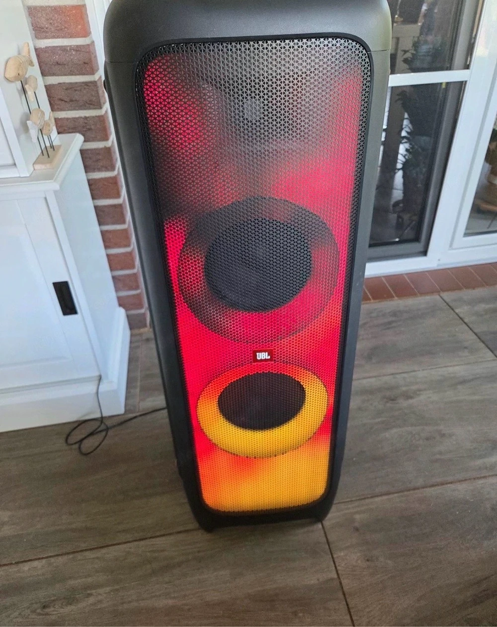 JBL PartyBox 1000 Party-Lautsprecher mit Lichteffekten
