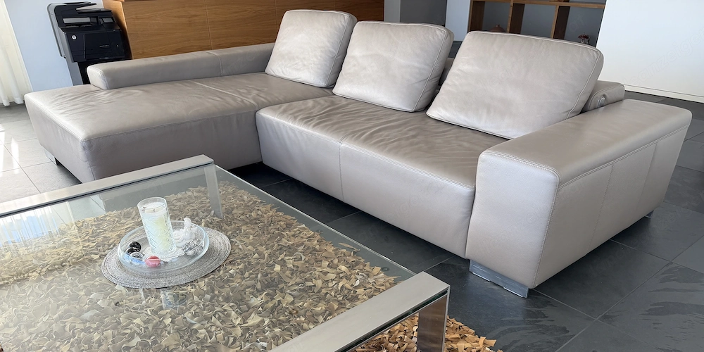 Ledercouch in L-Form für Wohnzimmer neuwertig, gut erhalten