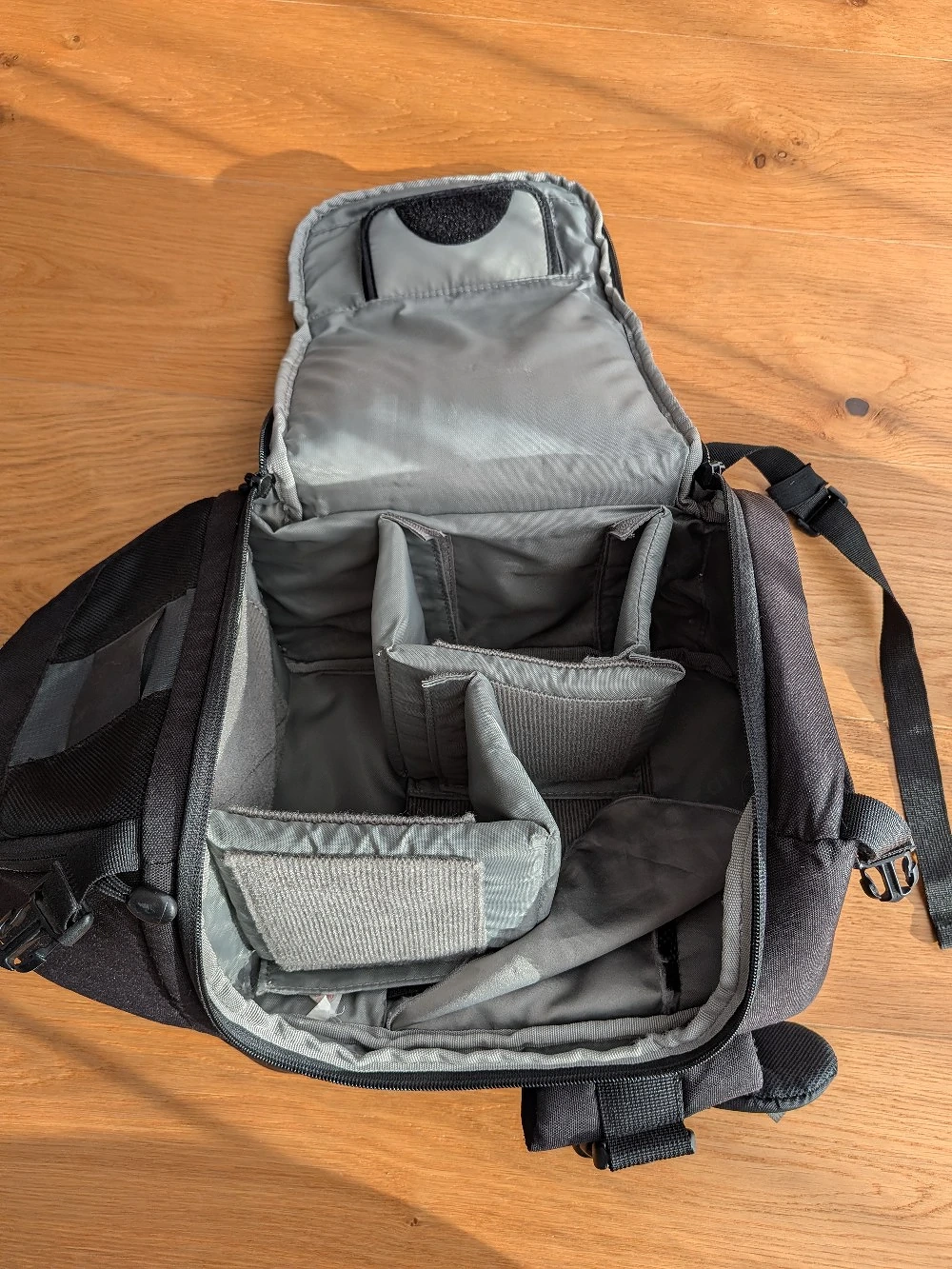 Lowepro Kamerarucksack SlingShot 200 AW