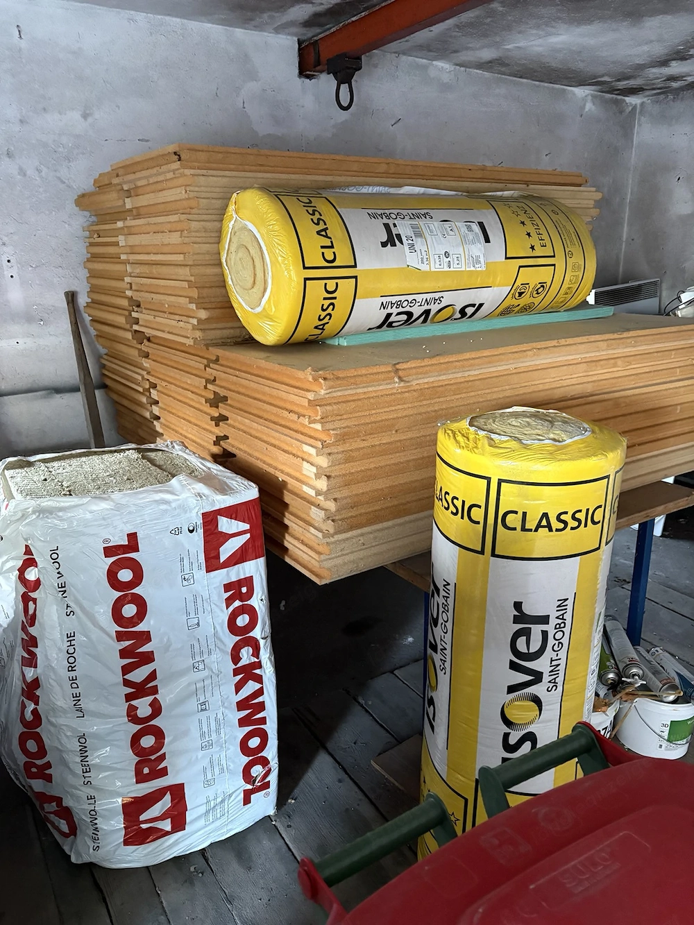 Weichfaserplatten und Isoliermaterial