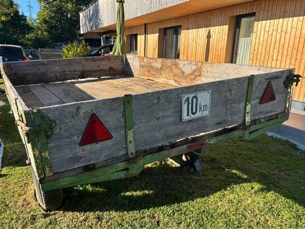 Anhänger Traktor