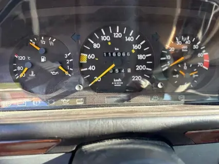 Mercedes benz w124 2.3