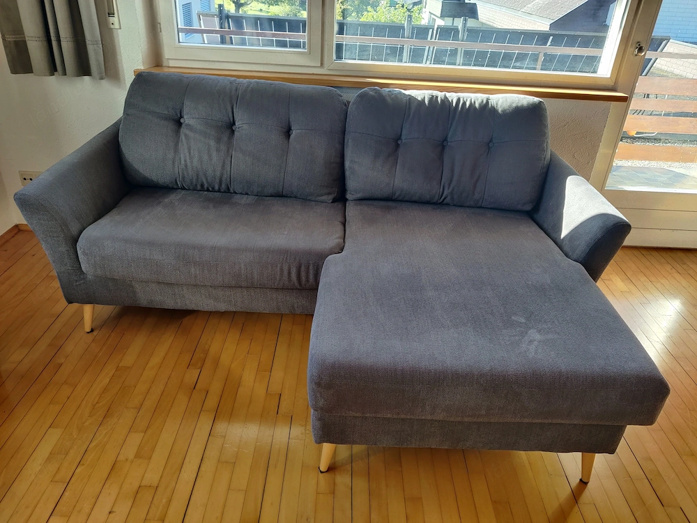 Couch zu verschenken.