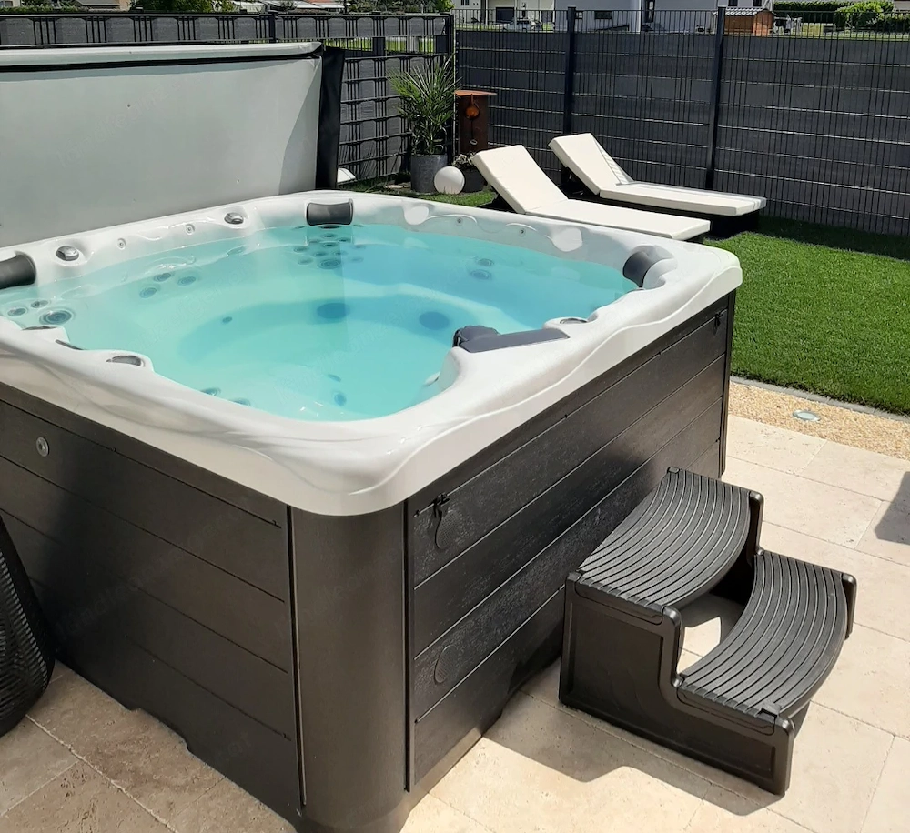Whirlpool Master Spas 