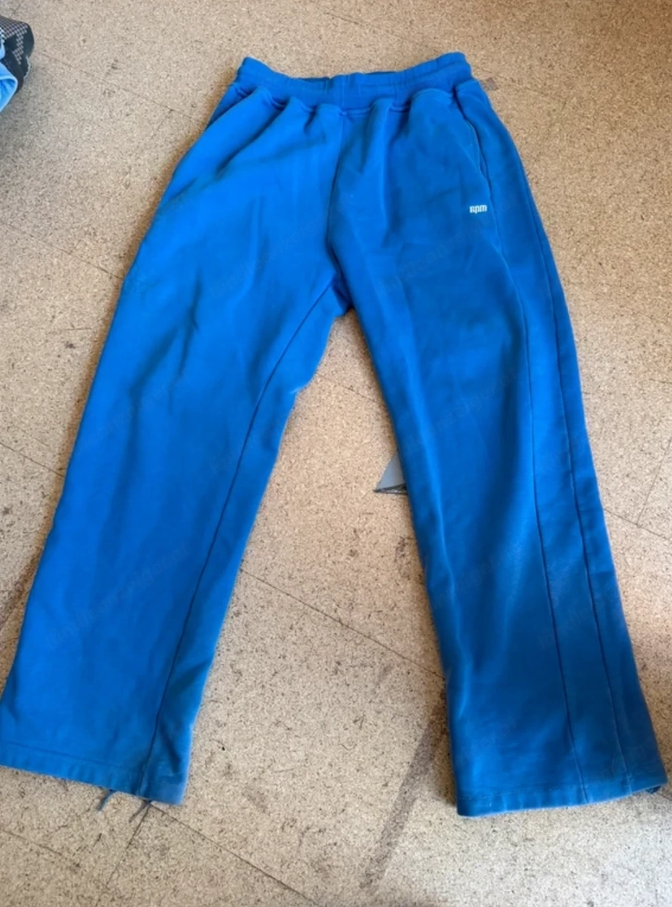 6pm open leg Jogger