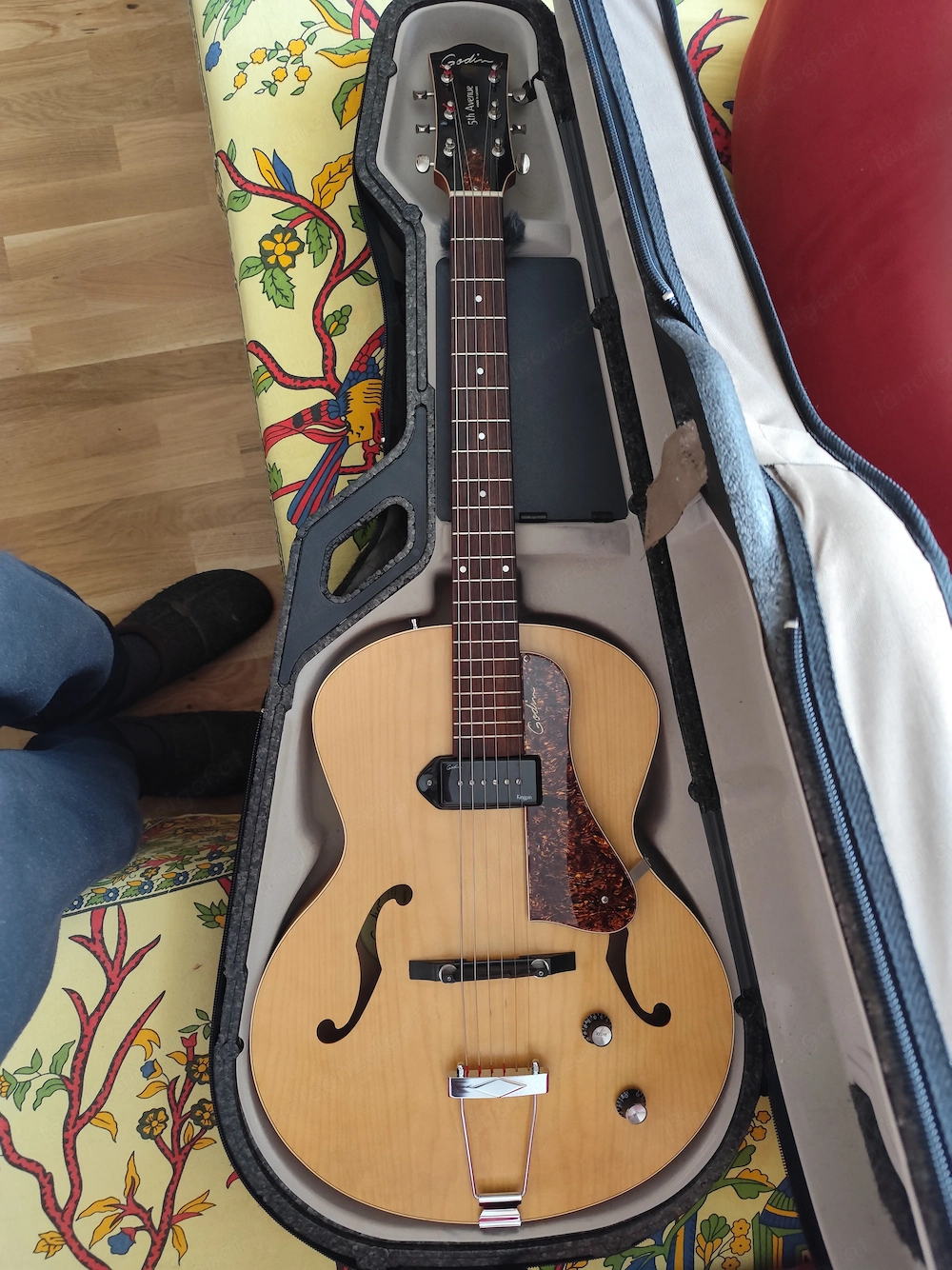 Godin 5Th Avenue King Pin P 90 Made in Canada