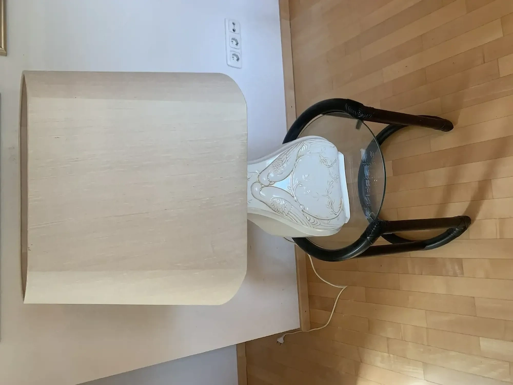 Stehlampe mit Porzellanfuß