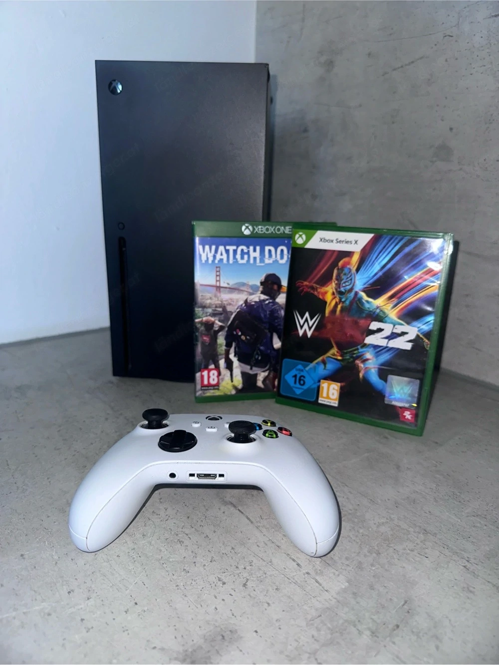 Xbox Series X mit Laufwerk   sehr guter Zustand + Spiele & Zubehör