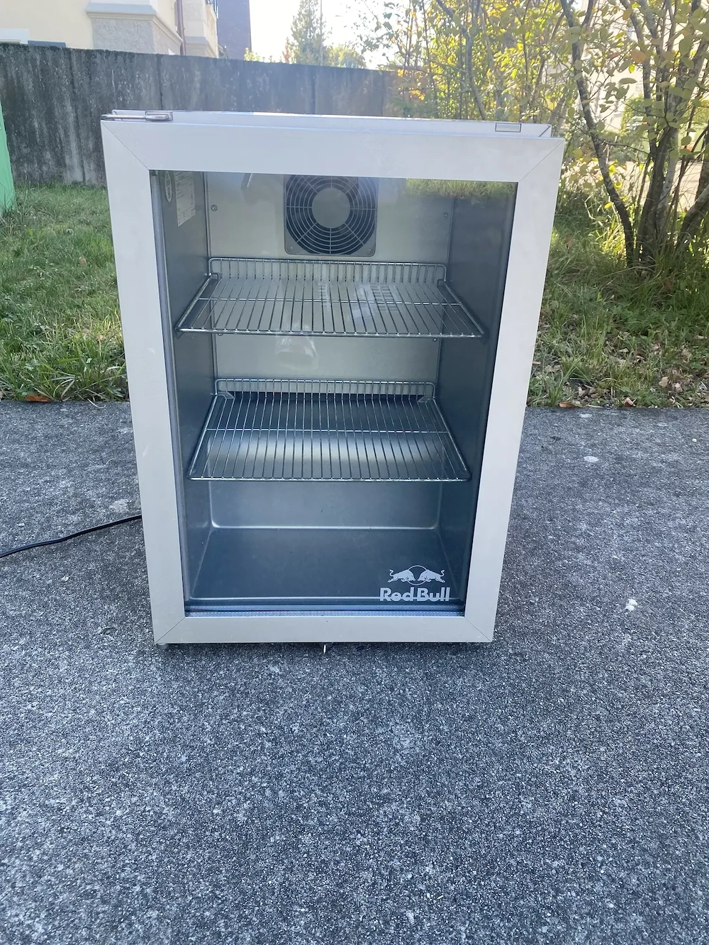 Red Bull Minikühlschrank voll funktionsfähig