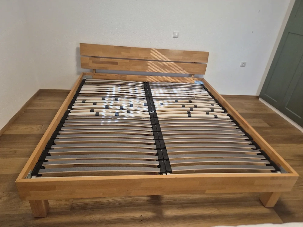 Massivholzbett Buche (180x200cm) mit verstellbaren Lattenrosten