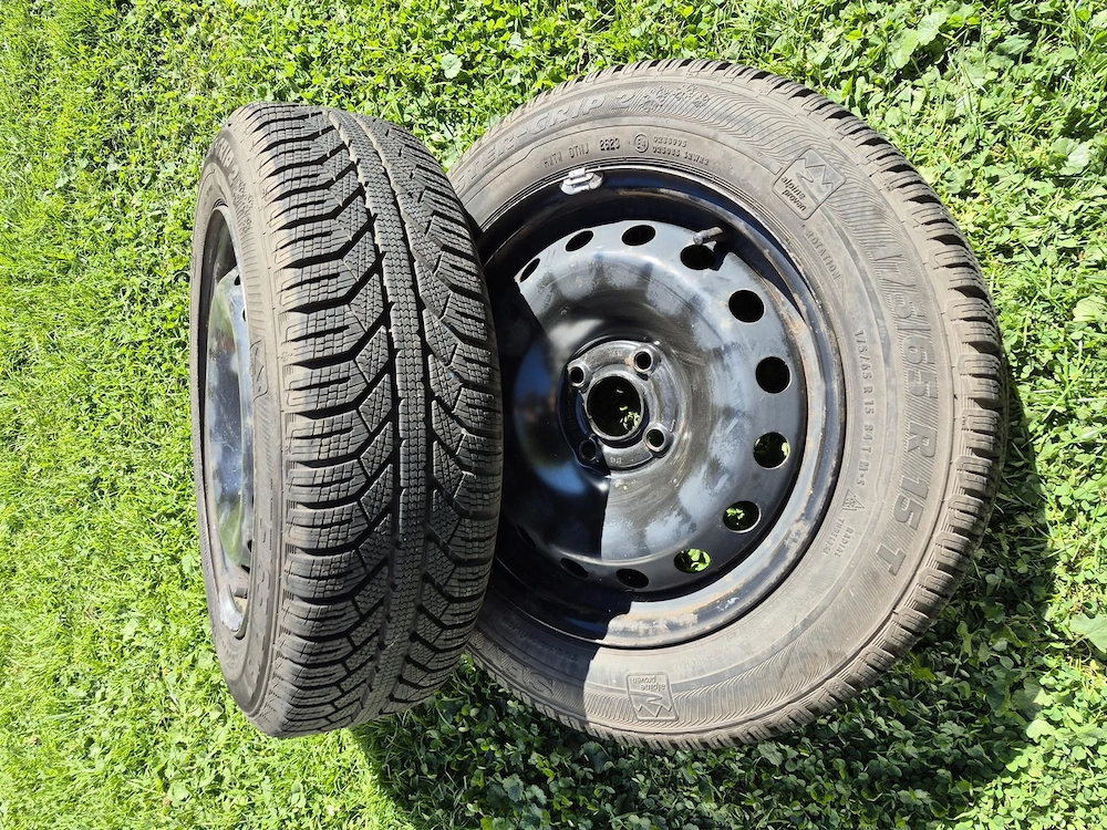 4x Semperit Master-Grip 2 Winterreifen 175 65 R15 T