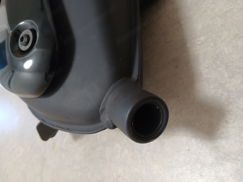 Neuer Original Vespa 125 und 310 Supersport GTS Auspuff