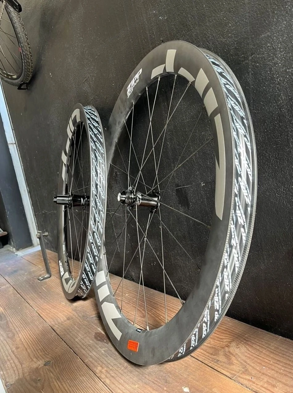 ZIPP 303 XPLR S Disc Carbon Laufradsatz Gravel 700c Tubeless, NEU