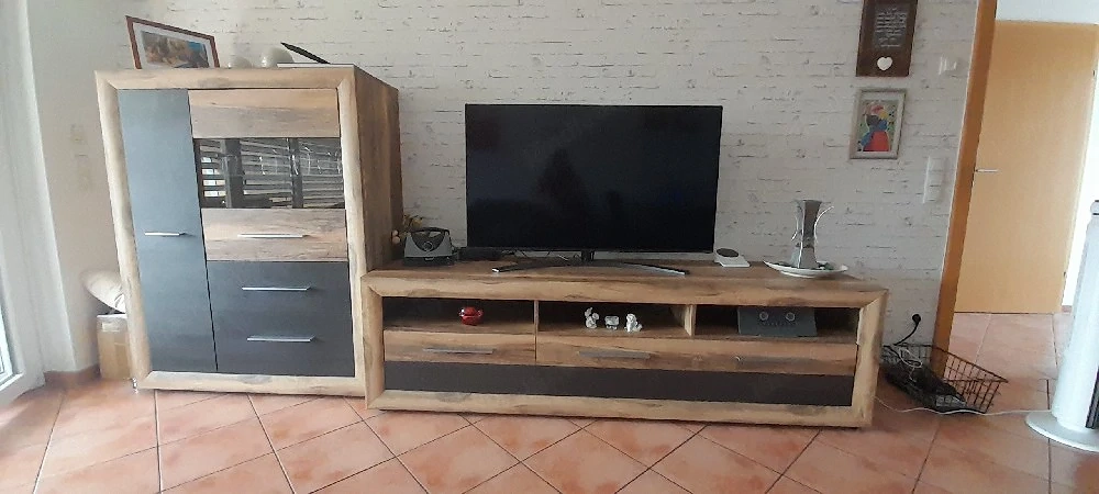TV Board und Vitrine 