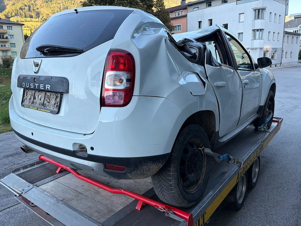 Dacia Duster 4x4 - Unfallfahrzeug