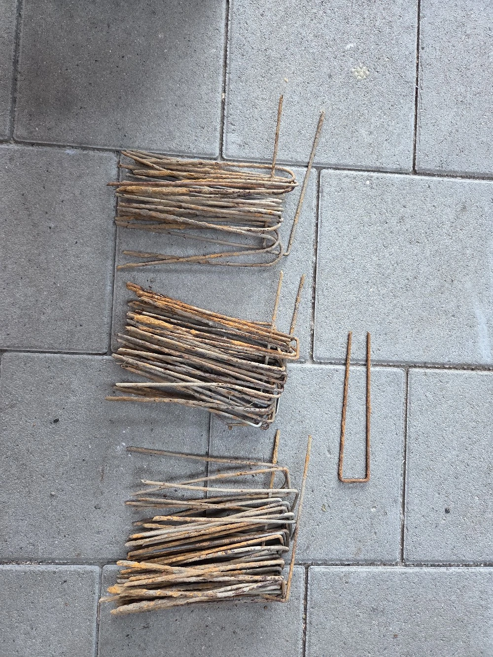 Erdnägel, Zaunbefestigung