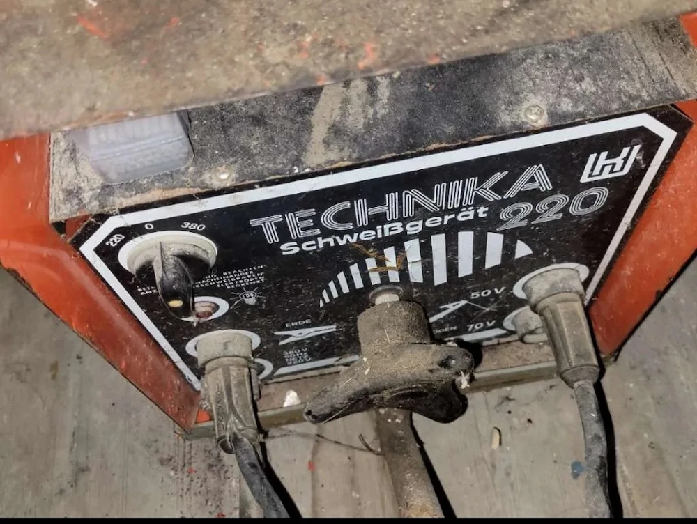 Schweißgerät "Technika 220"