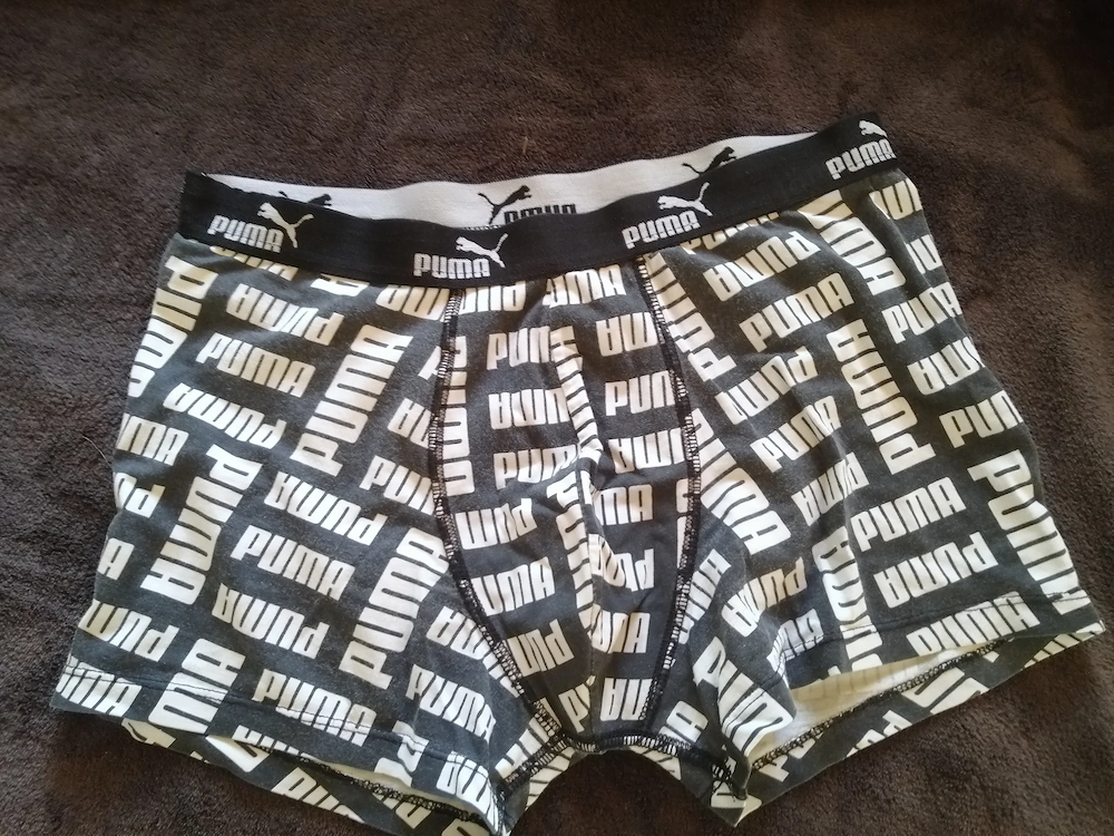 getragene Boxershorts abzugeben 