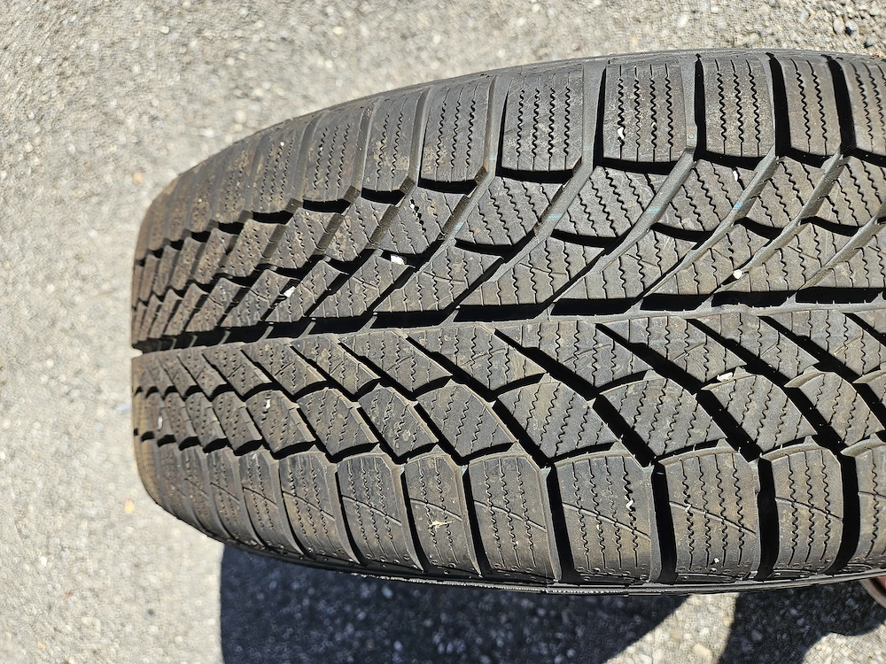 Wintereifen mit Audi ALU-Felgen.