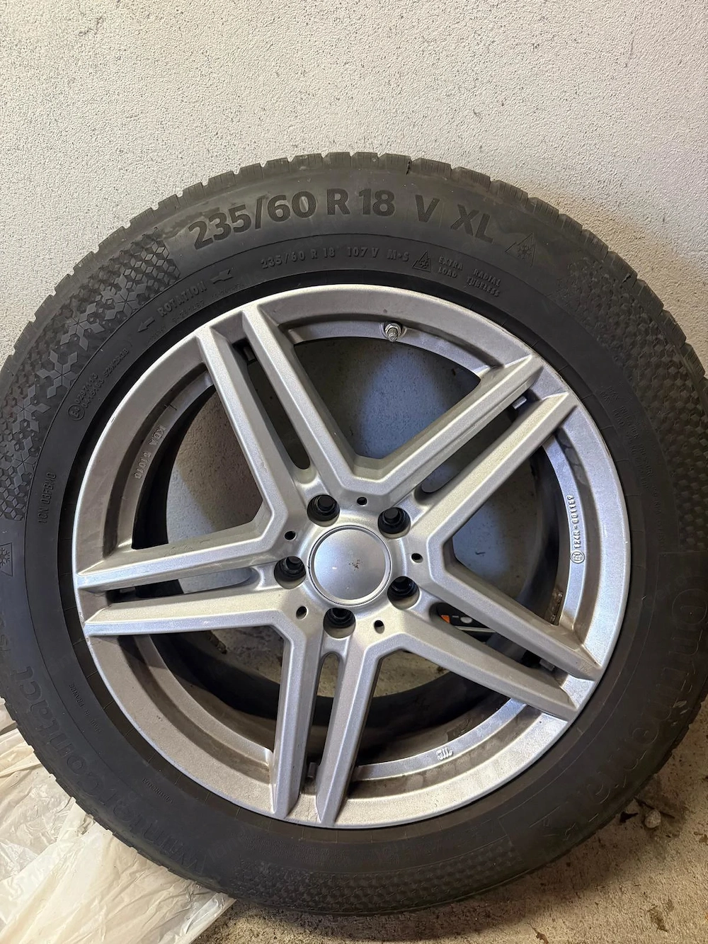 Winterräder   Continental 235 60 R18