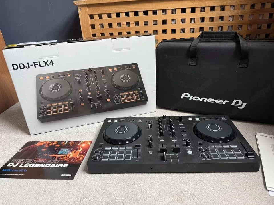 Pioneer DJ DDJ-FLX4 2-Kanal DJ Controller mit Case