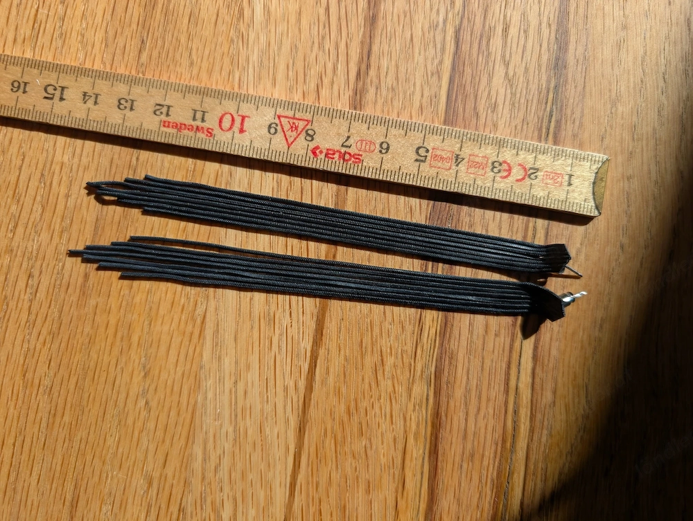 Lange schwarze Ohrringe, 13 cm