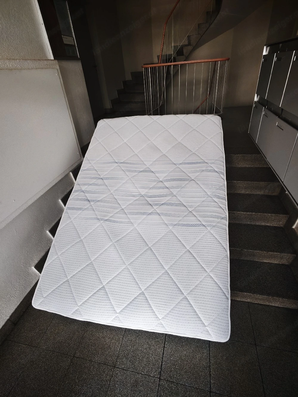 Matratze 140x200 cm   guter Zustand