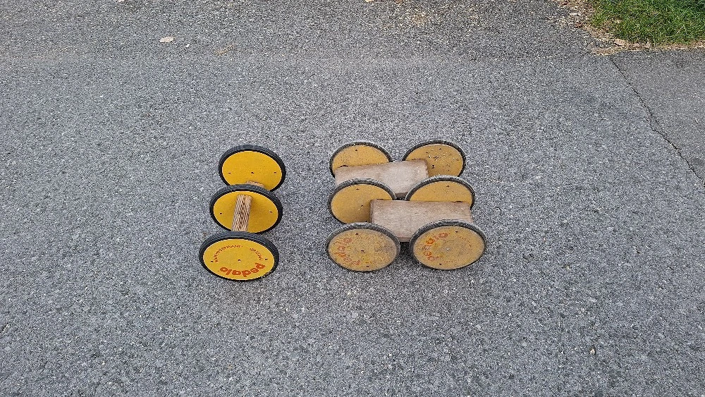 Zwei Pedalo zu verkaufen