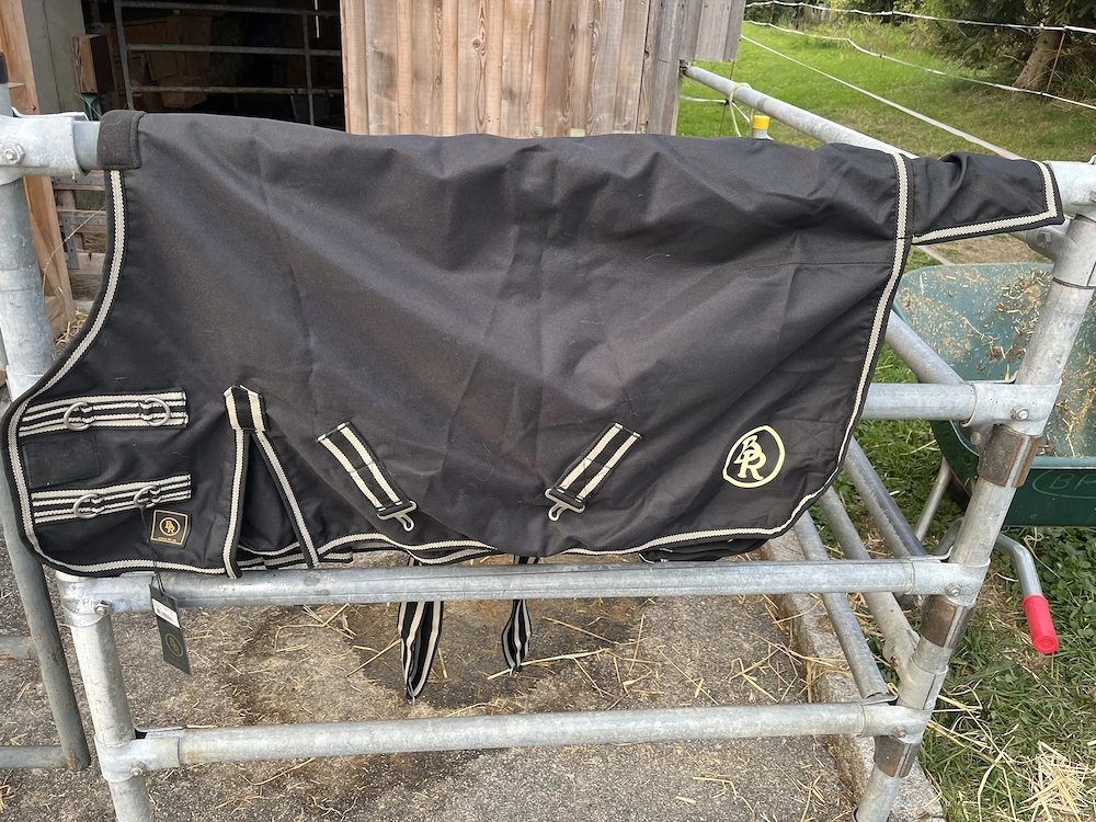 Shetty Regendecke