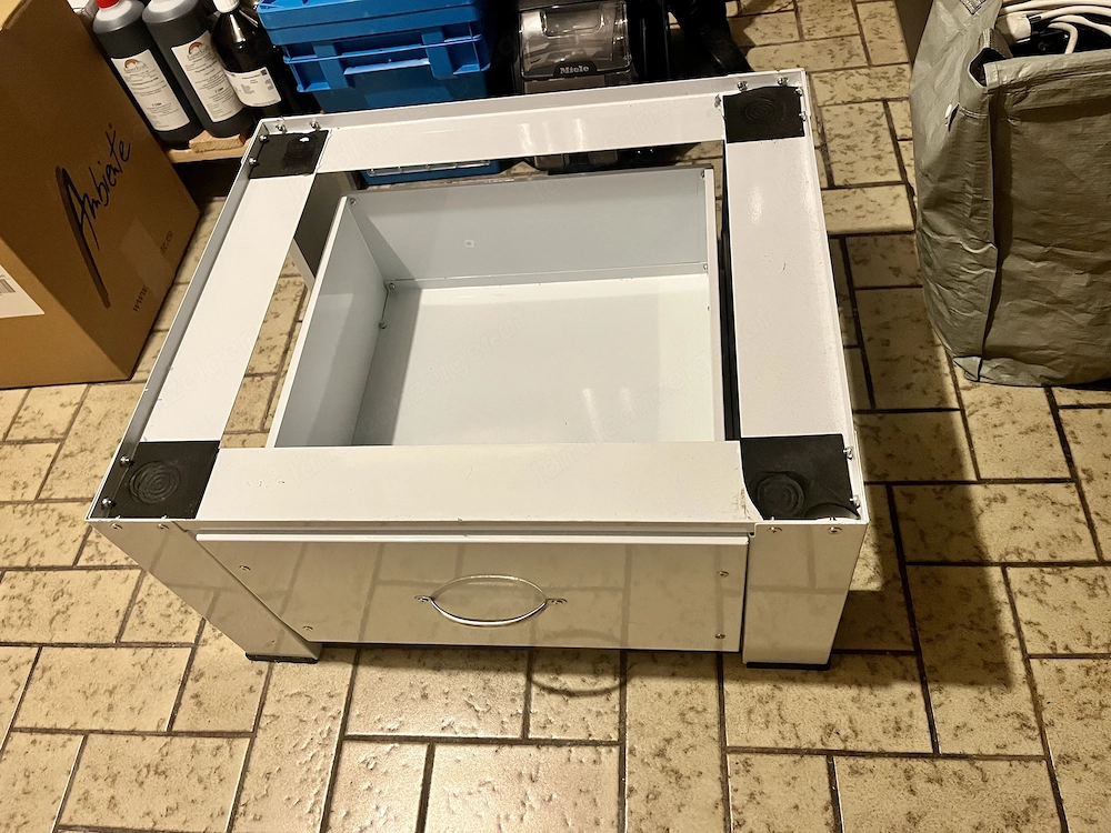 Untergestell für Waschmaschine oder Trockner mit Schublade