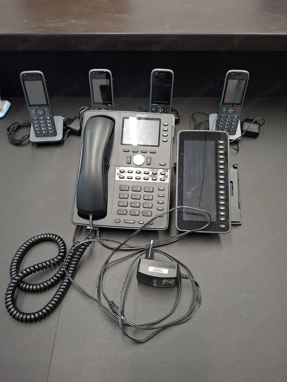 Snom D765 IP-Telefon mit D7C Erweiterungsmodul + 4 Gigaset Mobilteile