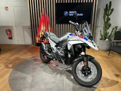 BMW R 1300 GS Trophy mit Sportfahrwerk