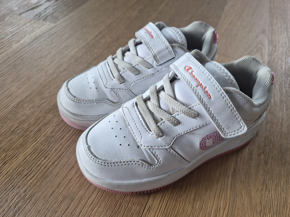 Mädchen-Sneaker Gr. 30, Marke Champion 